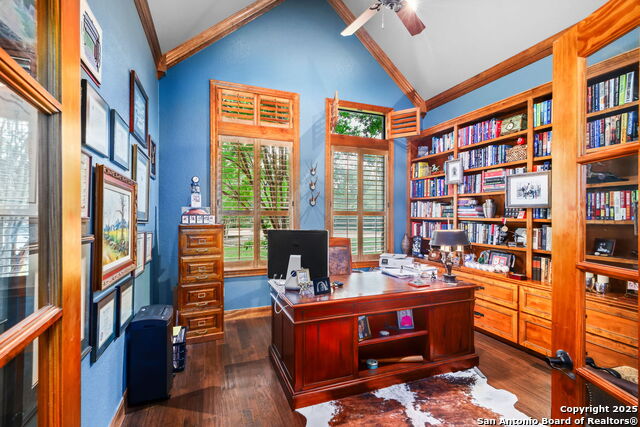 Listing photo id 21 for 27302 Felswand
