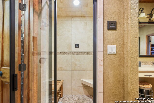 Listing photo id 34 for 27302 Felswand
