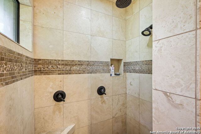 Listing photo id 35 for 27302 Felswand