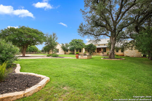 Listing photo id 2 for 27302 Felswand