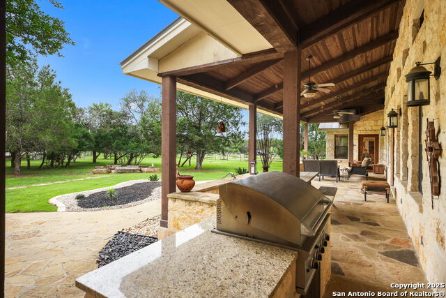 Listing photo id 39 for 27302 Felswand