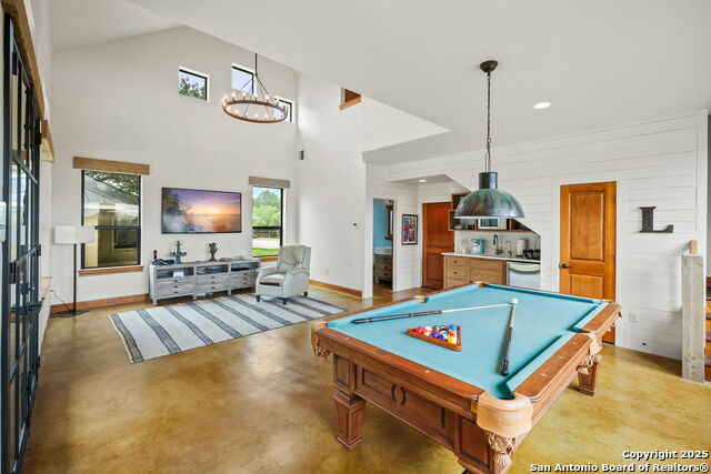 Listing photo id 46 for 27302 Felswand