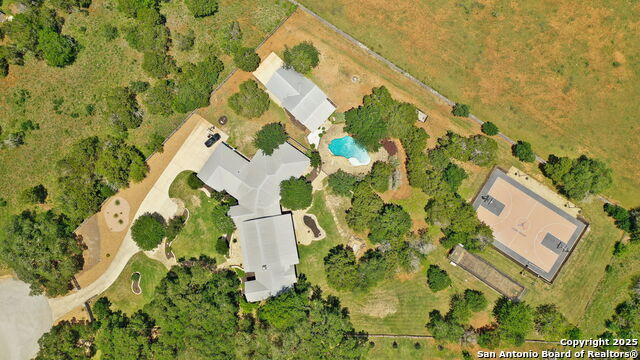 Listing photo id 49 for 27302 Felswand