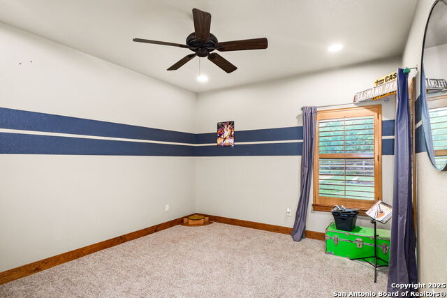 Listing photo id 51 for 27302 Felswand