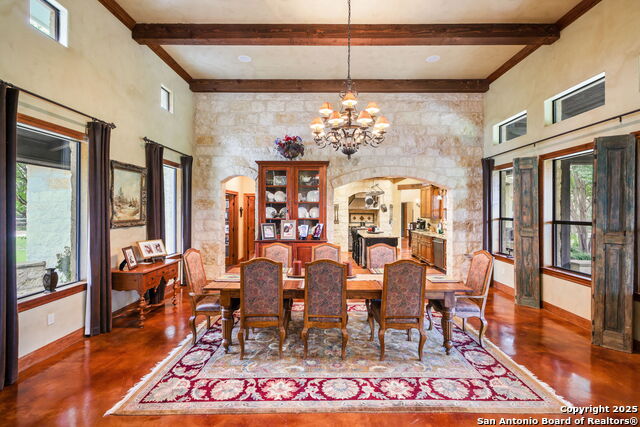 Listing photo id 53 for 27302 Felswand