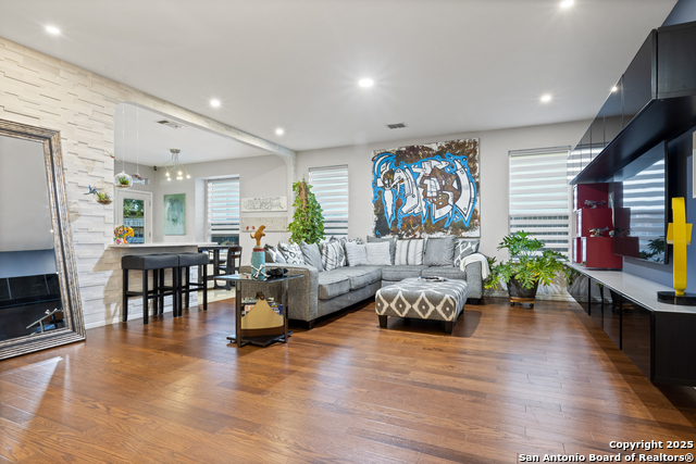 Listing photo id 2 for 5527 Arcadia Park
