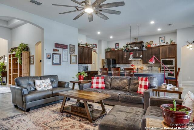 Image 10 of 38 For 6511 Tallow Way