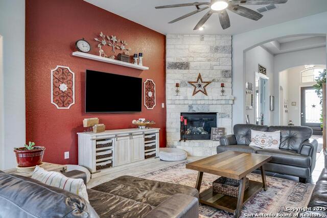 Image 11 of 38 For 6511 Tallow Way