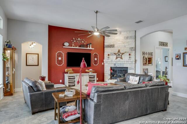 Image 12 of 38 For 6511 Tallow Way