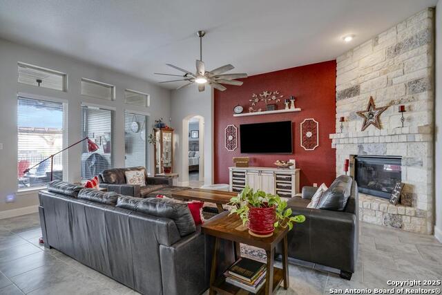 Image 13 of 38 For 6511 Tallow Way