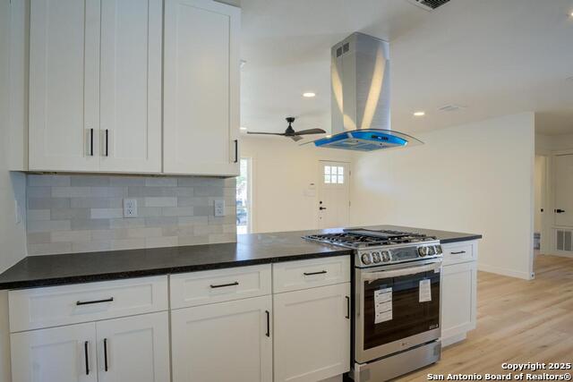 Listing photo id 10 for 1514 Arroya Vista