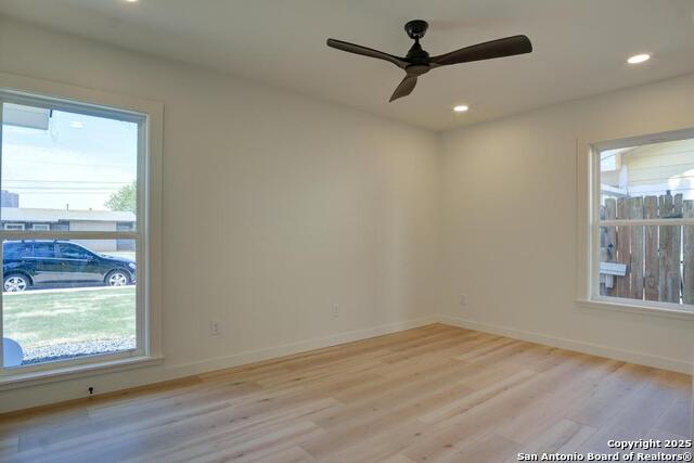 Listing photo id 14 for 1514 Arroya Vista