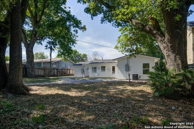 Listing photo id 22 for 1514 Arroya Vista