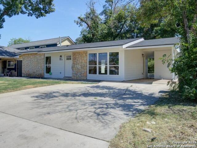 Listing photo id 1 for 1514 Arroya Vista