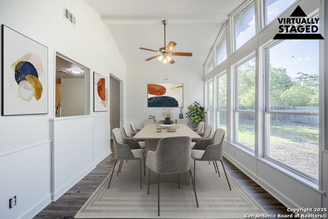 Listing photo id 10 for 526 Radiance