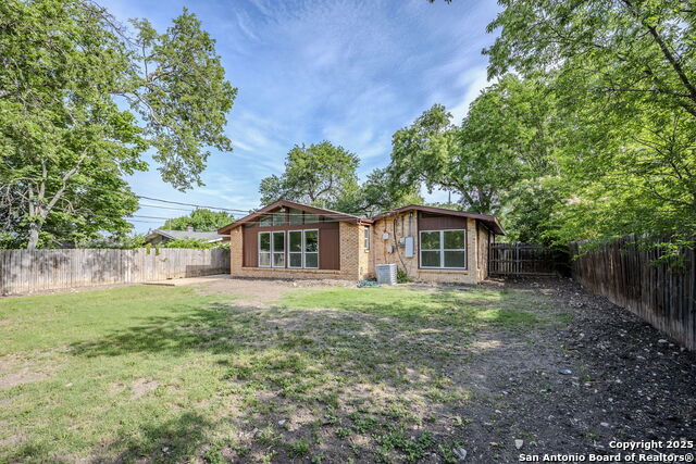 Listing photo id 24 for 526 Radiance