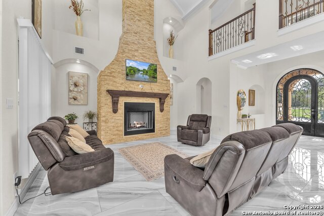 Image 7 of 48 For 1342 Freshwater Drive