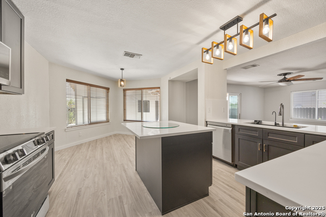 Image 3 of 17 For 6410 Mineral Bay