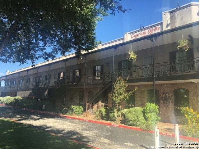 Listing photo id 0 for 170 Main