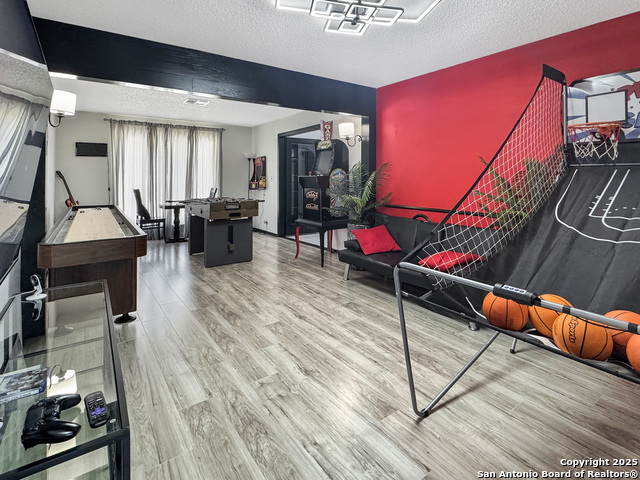 Listing photo id 8 for 13615 Scarsdale