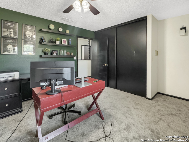 Listing photo id 18 for 13615 Scarsdale