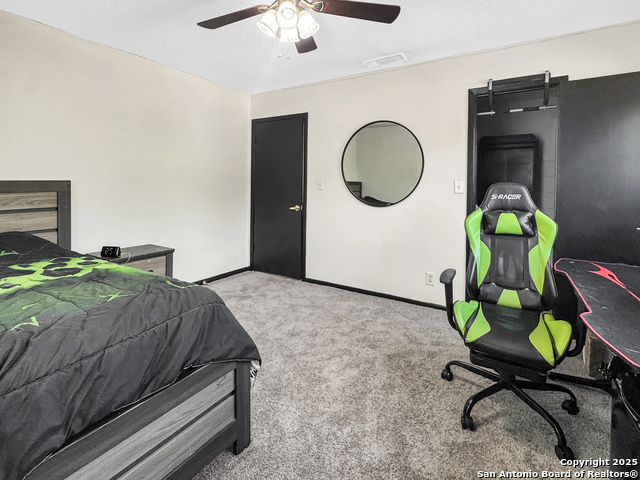 Listing photo id 20 for 13615 Scarsdale
