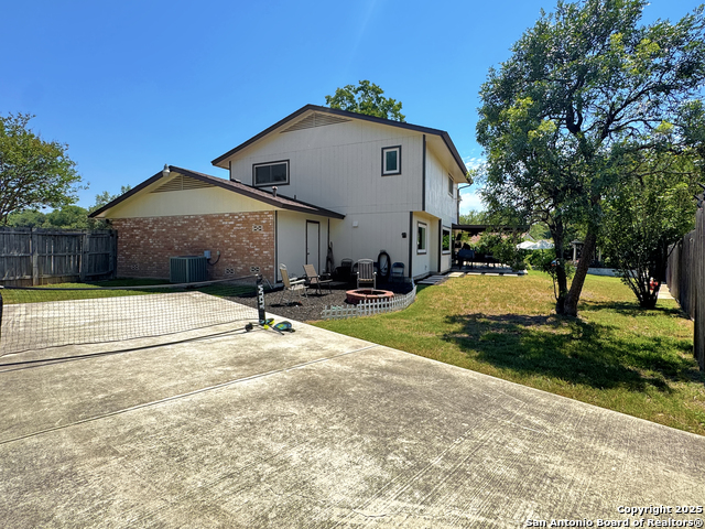 Listing photo id 21 for 13615 Scarsdale