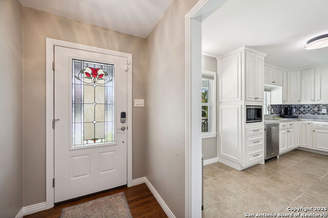 Image 3 of 23 For 515 Queen Anne