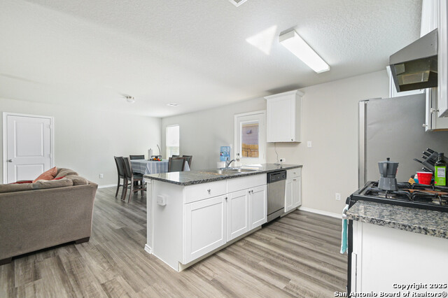 Listing photo id 8 for 8447 Cassia Cv