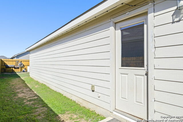 Listing photo id 18 for 8447 Cassia Cv