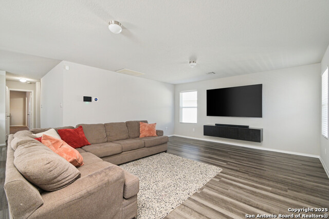 Listing photo id 5 for 8447 Cassia Cv