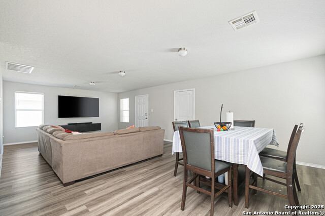 Listing photo id 6 for 8447 Cassia Cv