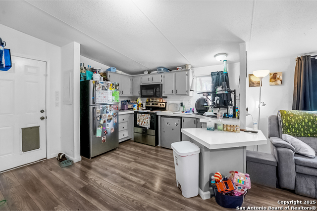 Image 13 of 24 For 4590 Sir Arthur Way