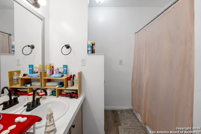 Image 19 of 24 For 4590 Sir Arthur Way