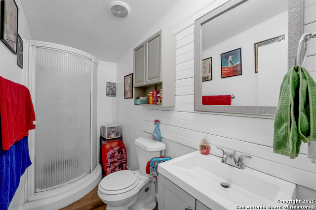 Image 22 of 24 For 4590 Sir Arthur Way
