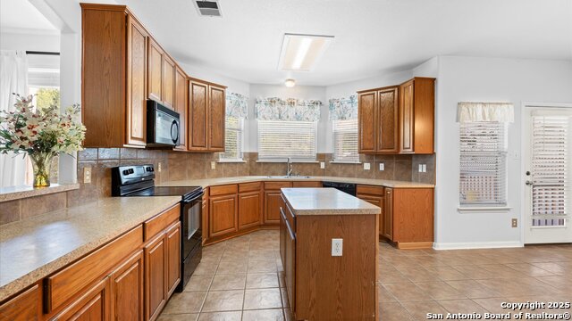 Image 7 of 31 For 8818 Ash Meadow
