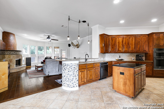 Image 13 of 49 For 9602 French Stone