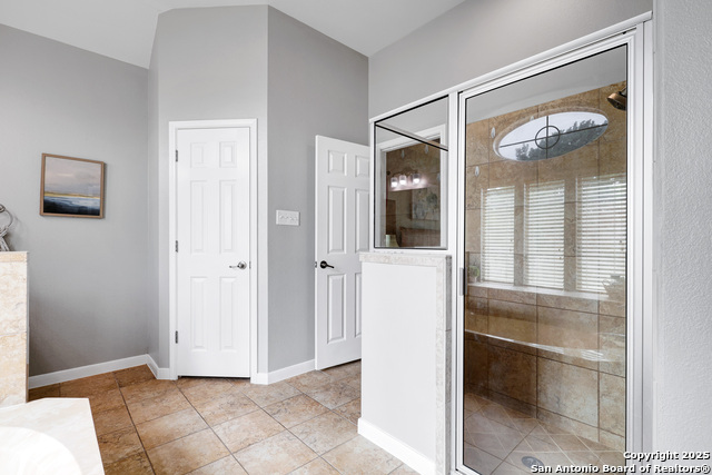 Image 24 of 49 For 9602 French Stone