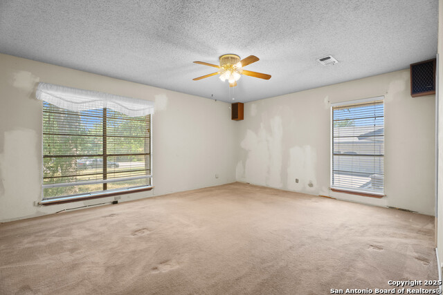 Listing photo id 10 for 8535 Norwich