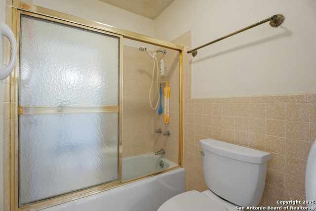 Listing photo id 13 for 8535 Norwich