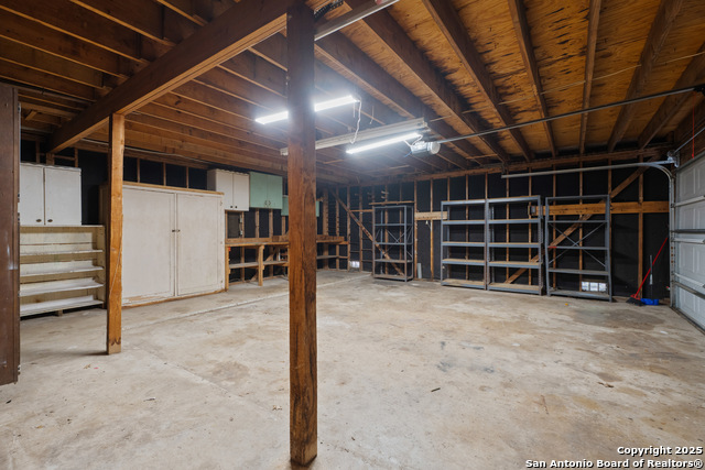 Listing photo id 21 for 8535 Norwich