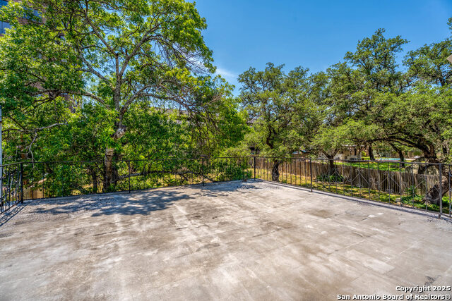 Listing photo id 23 for 8535 Norwich
