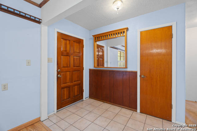 Listing photo id 3 for 8535 Norwich
