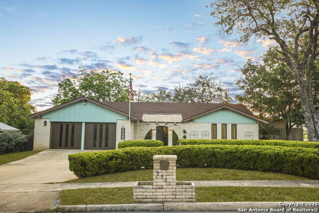 Details for 5501 Merkens Dr, San Antonio, TX 78240
