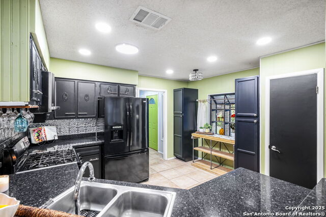 Image 13 of 46 For 5501 Merkens Dr