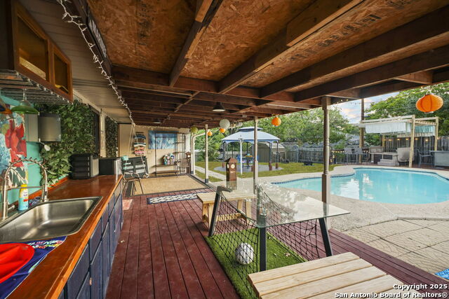 Image 33 of 46 For 5501 Merkens Dr