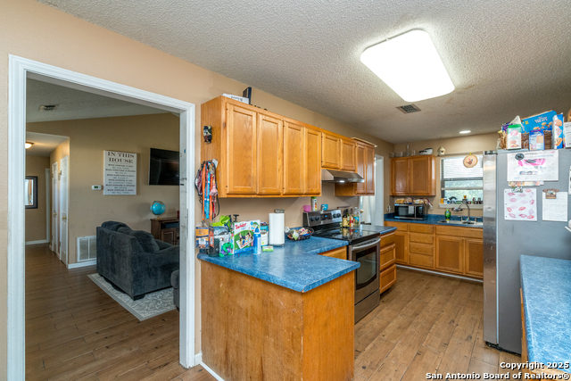 Listing photo id 12 for 8013 County Road 128