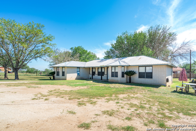 Listing photo id 0 for 8013 County Road 128