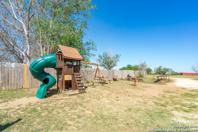 Listing photo id 28 for 8013 County Road 128
