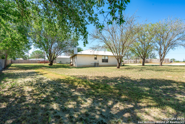 Listing photo id 30 for 8013 County Road 128
